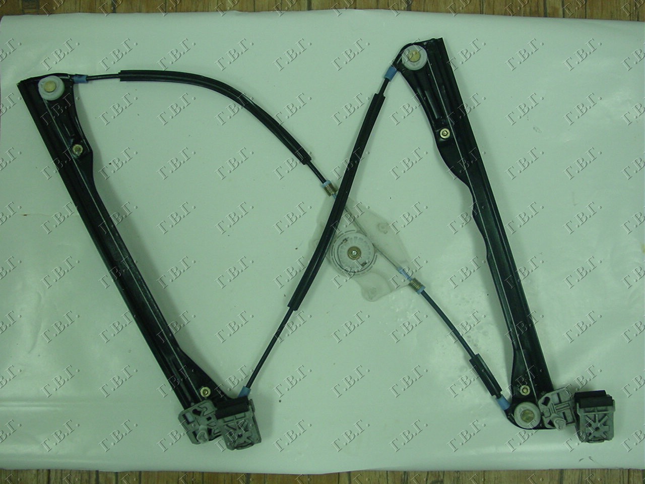PODIZAC PREDNJEG PROZORA ELEKTRICNI (BEZ MOTORA) 5 VRATA - DESNO
