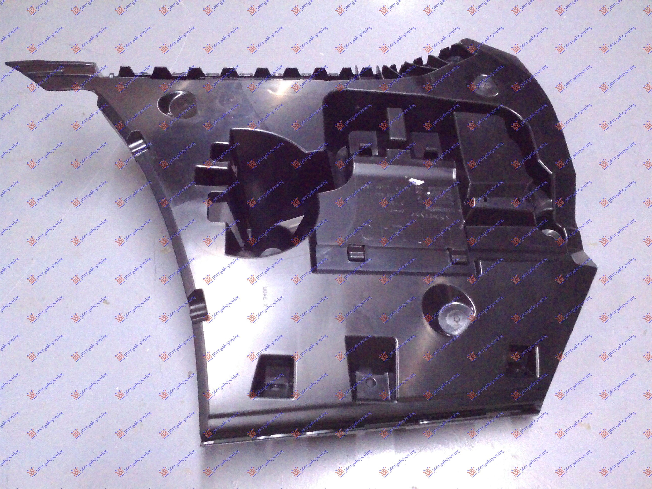 NOSAC ZADNJEG BRANIKA BOCNI PLASTICNI (F10  i  M5) - LEVO