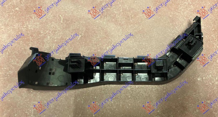 NOSAC PREDNJEG BRANIKA GORNJI PLASTICNI - DESNO