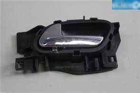 KVAKA PREDNJIH VRATA UNUTRASNJA - LEVO